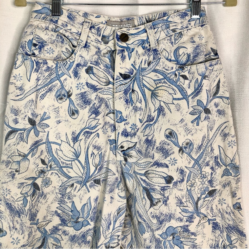 Vintage 80’s High Waisted jeans pants blue flowers birds white black